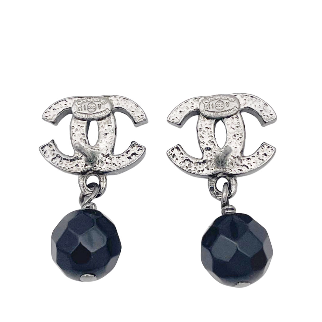 CHANEL シャネル スイングピアス ココマーク ボール E11V ガンメタ