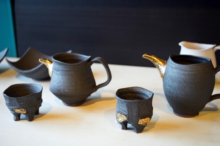 凍裂 金彩四つ足ぐい呑み | CERAMIC-STUDIO GAKU 【 北海道 スロウなお