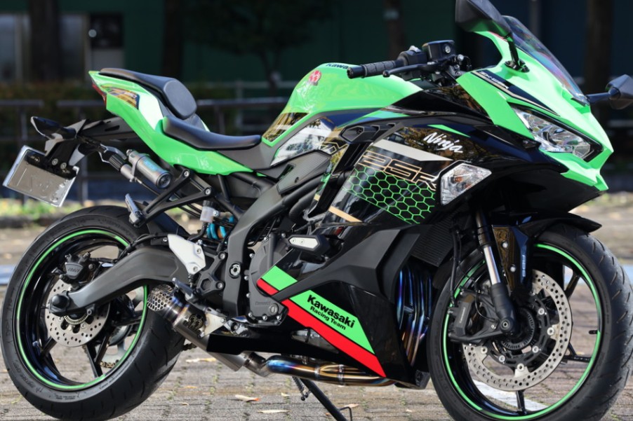 レーゲンスブルク SP 23~Ninja ZX-4R SE/RR (8BL-ZX400P) POWERBOX