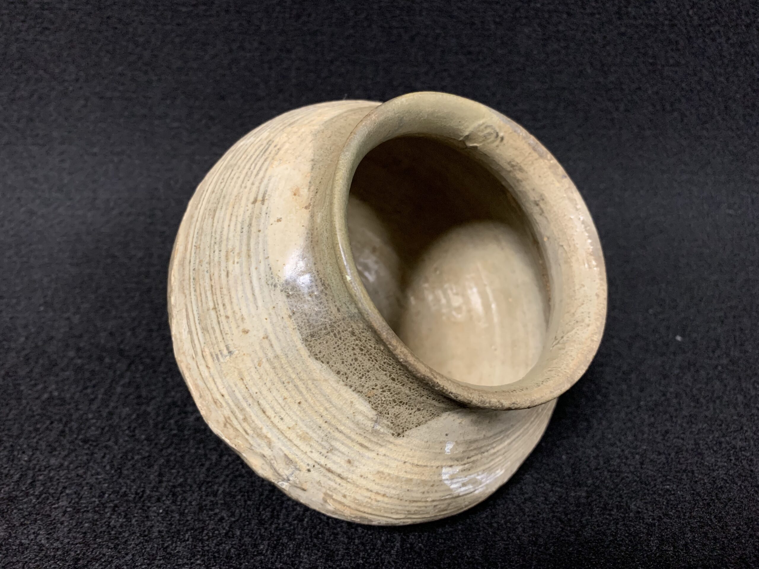 李朝高麗刷毛目壺 | アーカイブ | 誠屋 岡山・倉敷の骨董品・古美術