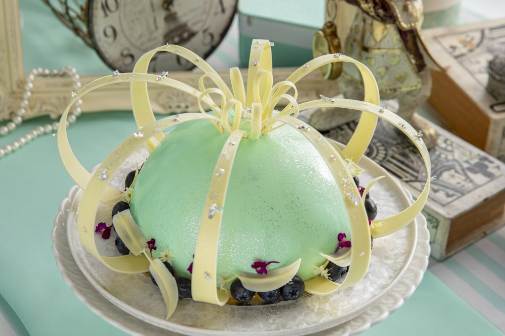 不思議の国のアリス」ビュッフェに、希少な産地直送フルーツが堪能