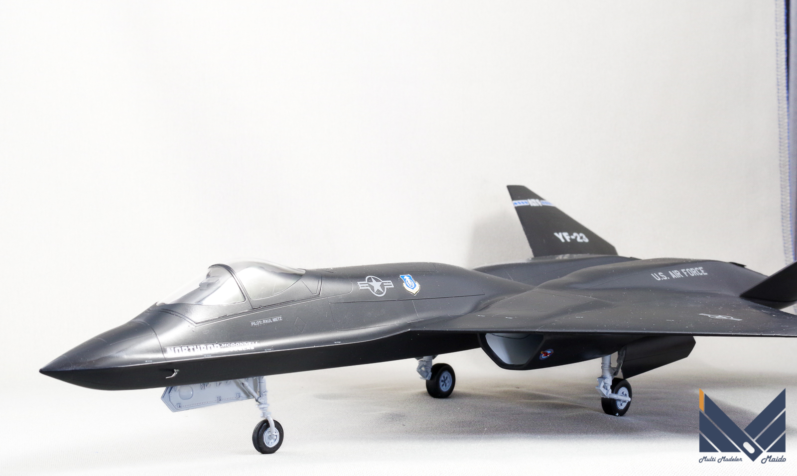 ホビーボス 1/48 YF-23 完成品 HOBBYBOSS | 模型工房M