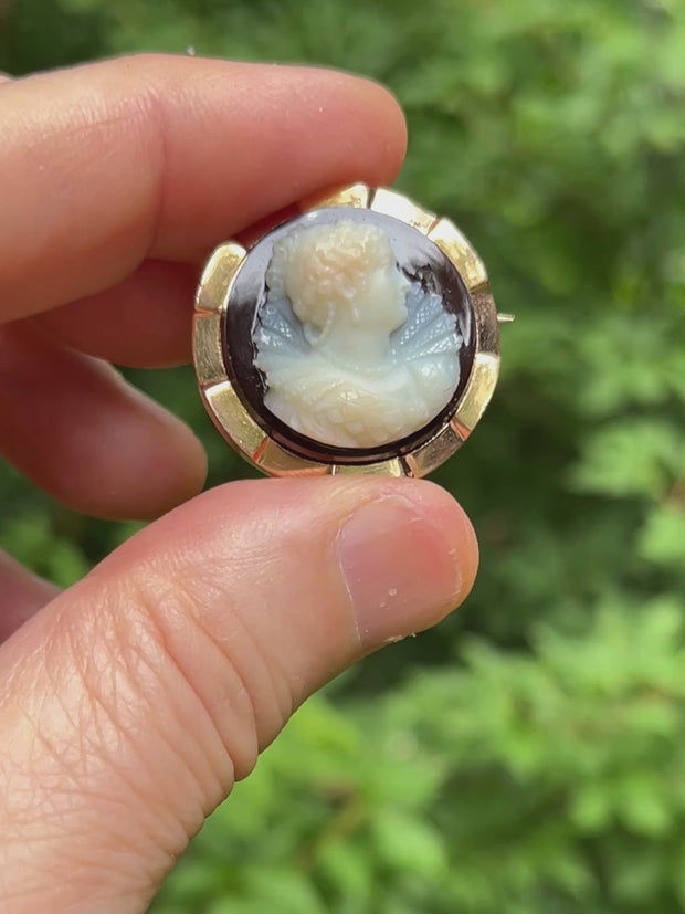 アンティーク 3層ストーンカメオブローチ（サードニクス）