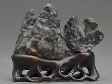 中国 鑑賞石 太湖石 霊壁石 置物 唐木台付 V R7487 中国 鑑賞石 太湖石