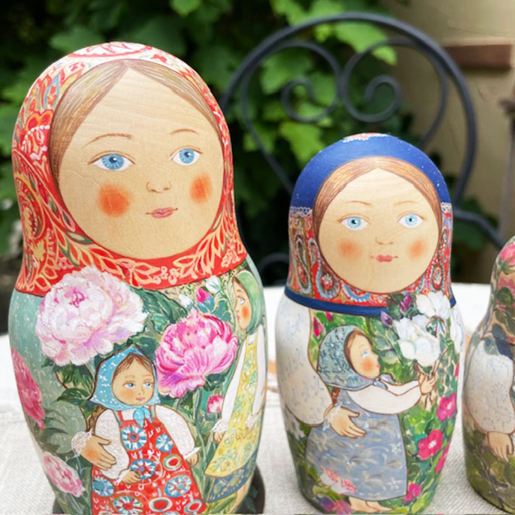 ロシア雑貨店マリンカ / アンナ・ドミトリエワ作 マトリョーシカd009-5p