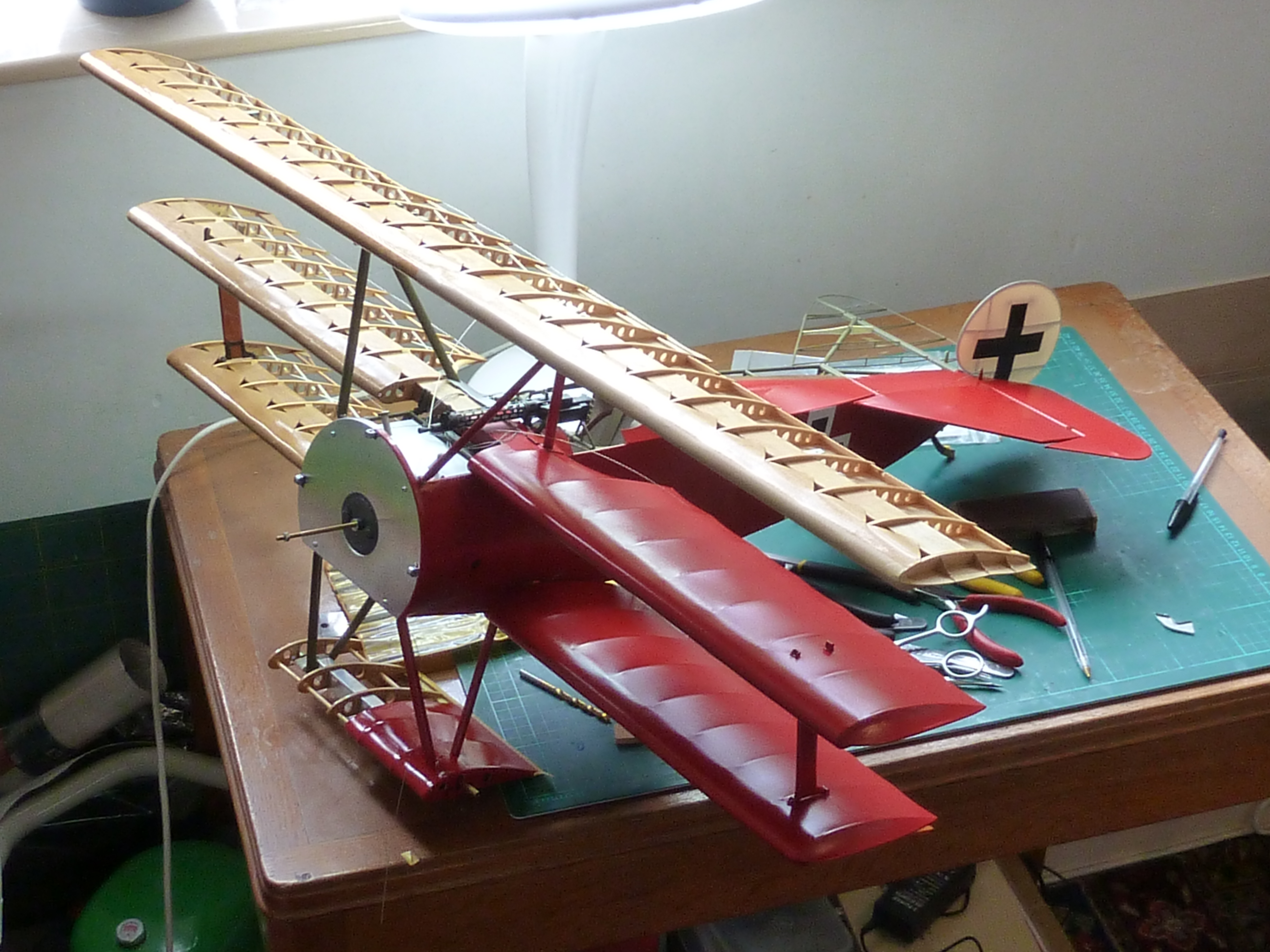 FOKKER DR.1 – HASEGAWA 1:8 (PART 15) Fuselage Covering and Wing