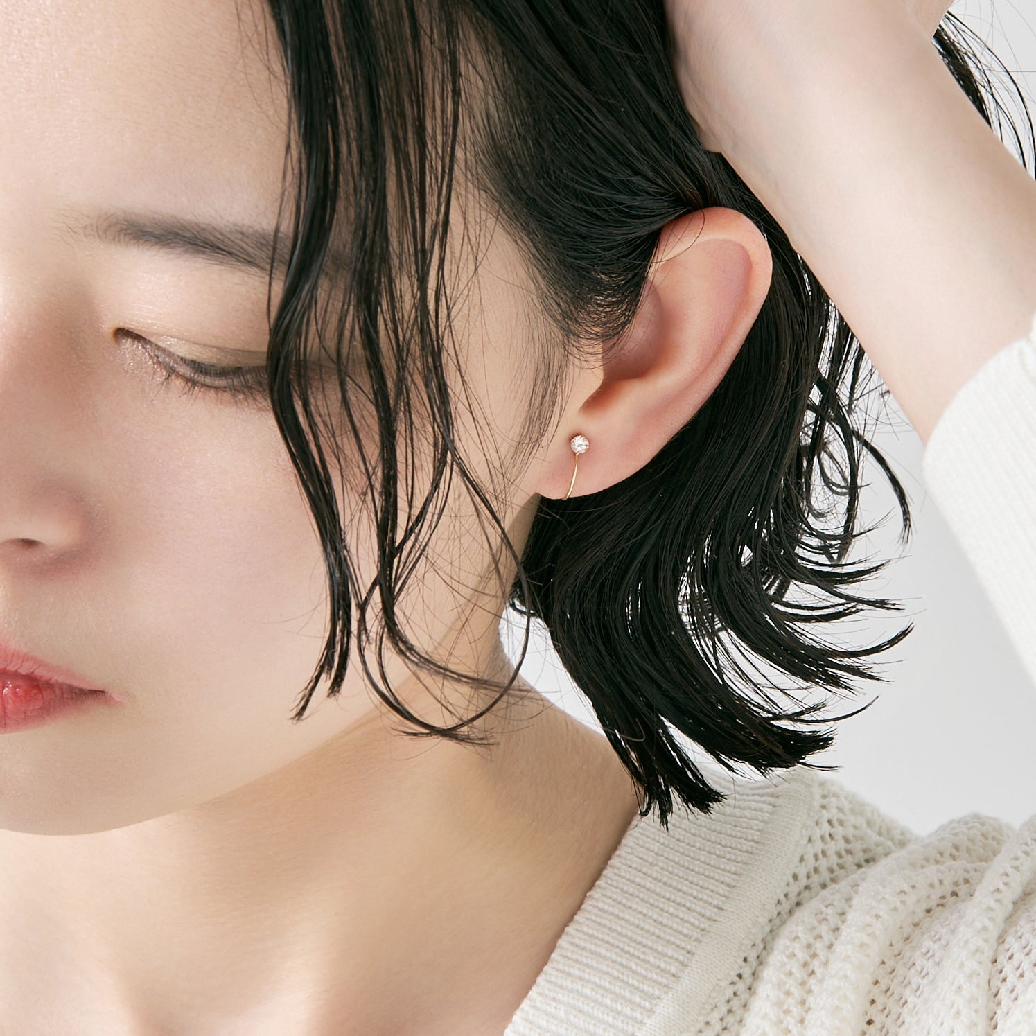 K10 誕生石 イヤリング（4月：ホワイトトパーズ）- me.（エムイードット）