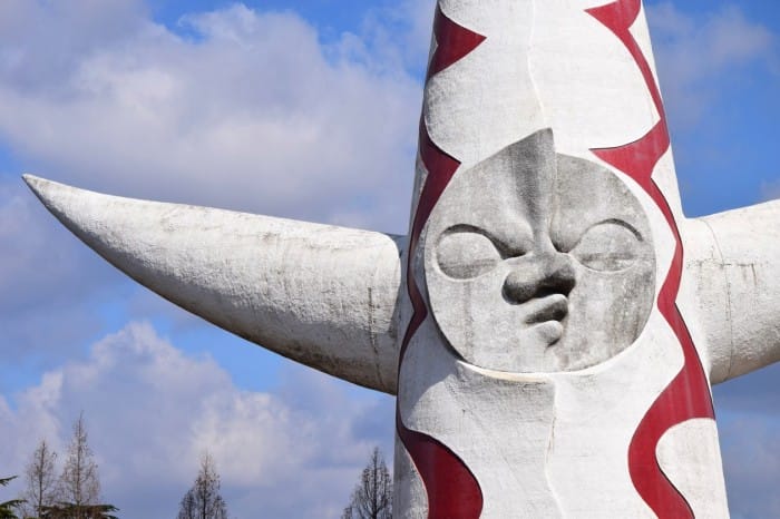 岡本太郎の代表作品20選！「太陽の塔」「明日の神話」など人気作品を