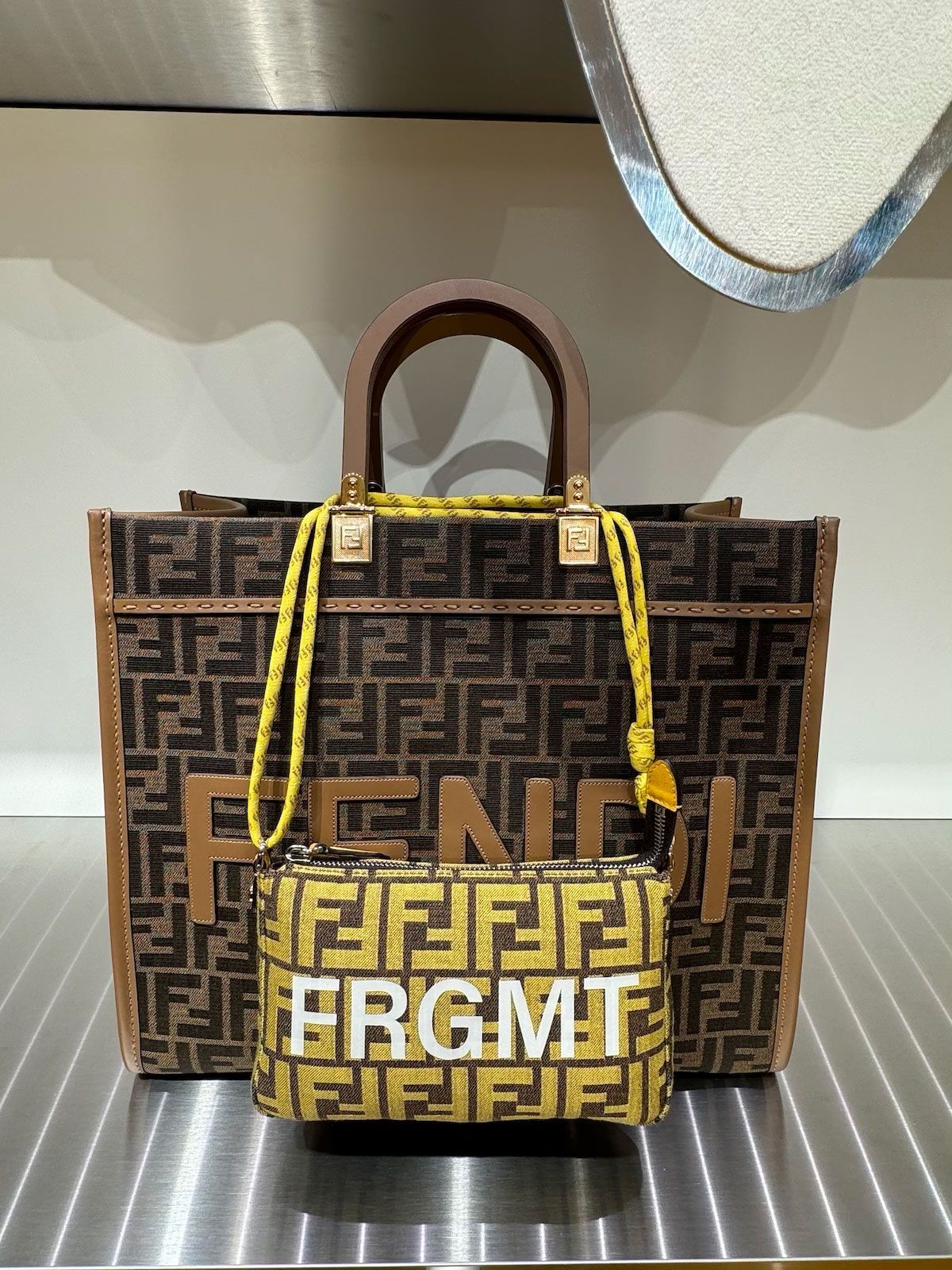 話題のコラボで2024年のゲン担ぎを！「FENDI x FRGMT」と「FENDI x