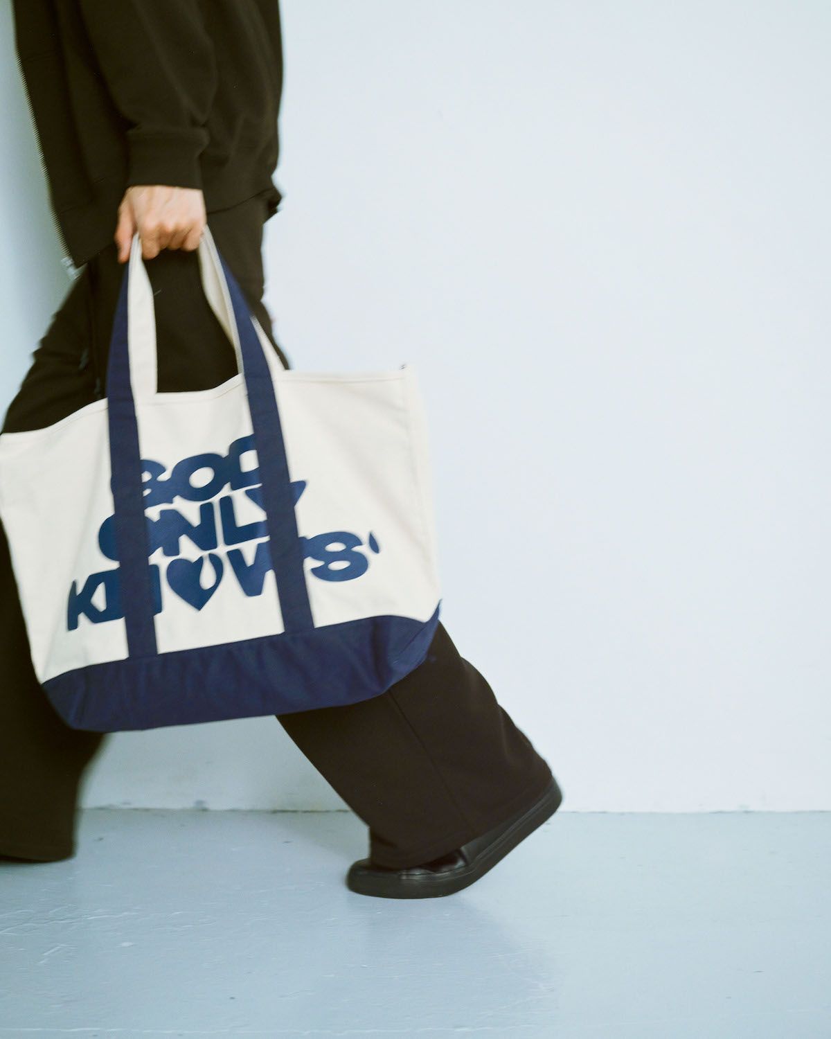 ONLY GOD KNOWS 岩田剛典が手がける「ゴッド KNOWSトートバッグ STORE