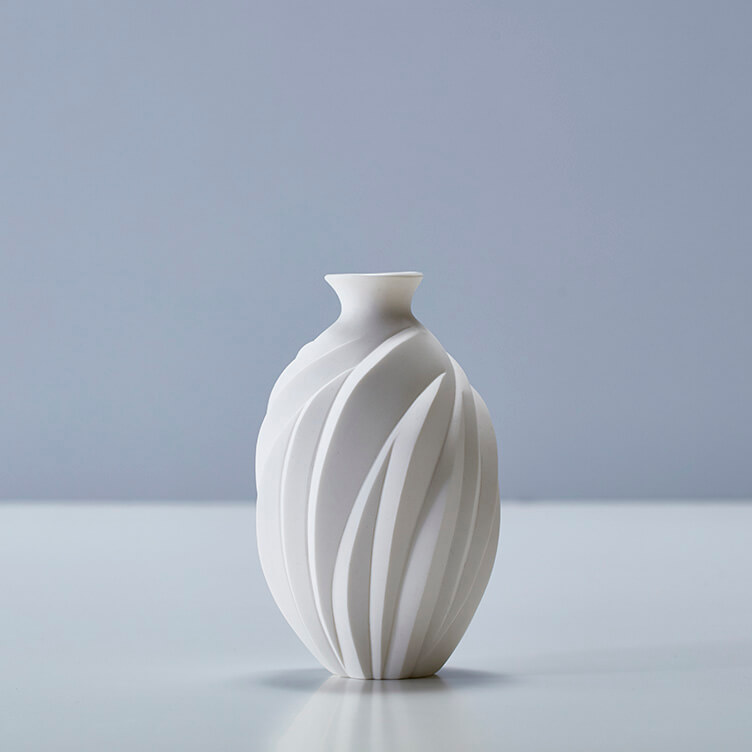 陶芸家・高橋奈己インタビュー｜空間との調和性、間、静寂（しじま