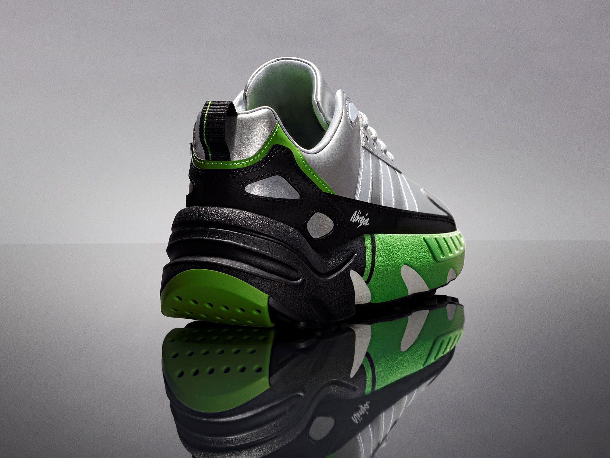ギャラリー：カワサキとアディダスがふたたびタッグ！ スニーカー