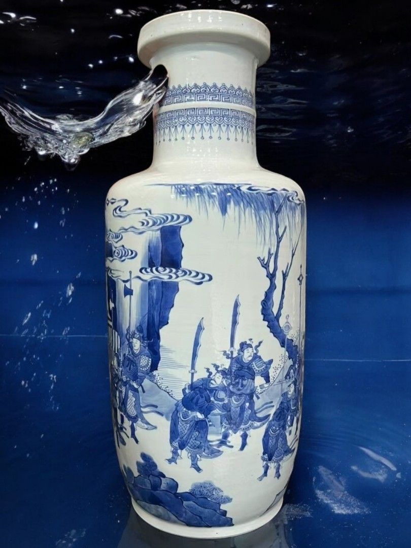 中国骨董 青花人物棒槌瓶 清時代 A blue and white 'landscape