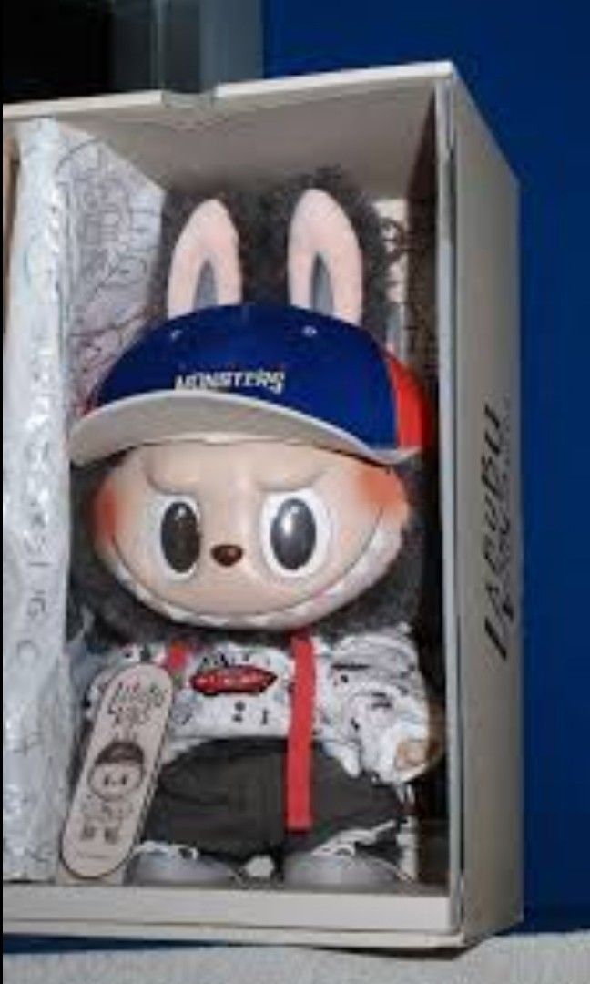 台湾花蓮の洪水被害寄付THE MONSTERS LABUBU VANS 台湾花蓮の洪水被害寄付