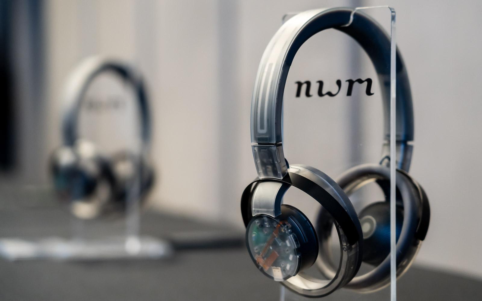 nwm(ヌーム) nwm ONE ワイヤレスヘッドホン ダークグレイ NTT