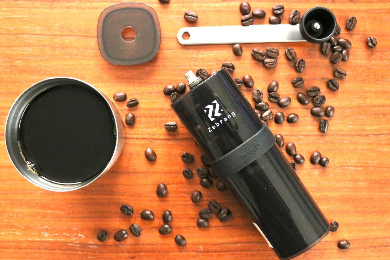 アウトドア・コーヒー器具ブランド発の「コーヒーミル」は、細部に使い