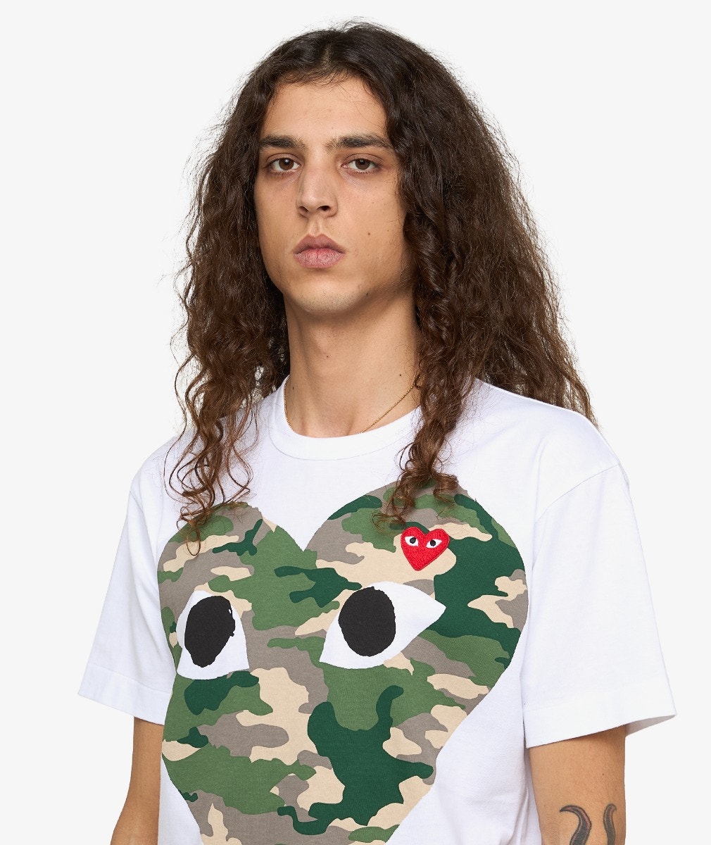 White Comme des Garçons Play Play Camouflage T-Shirt | SVD