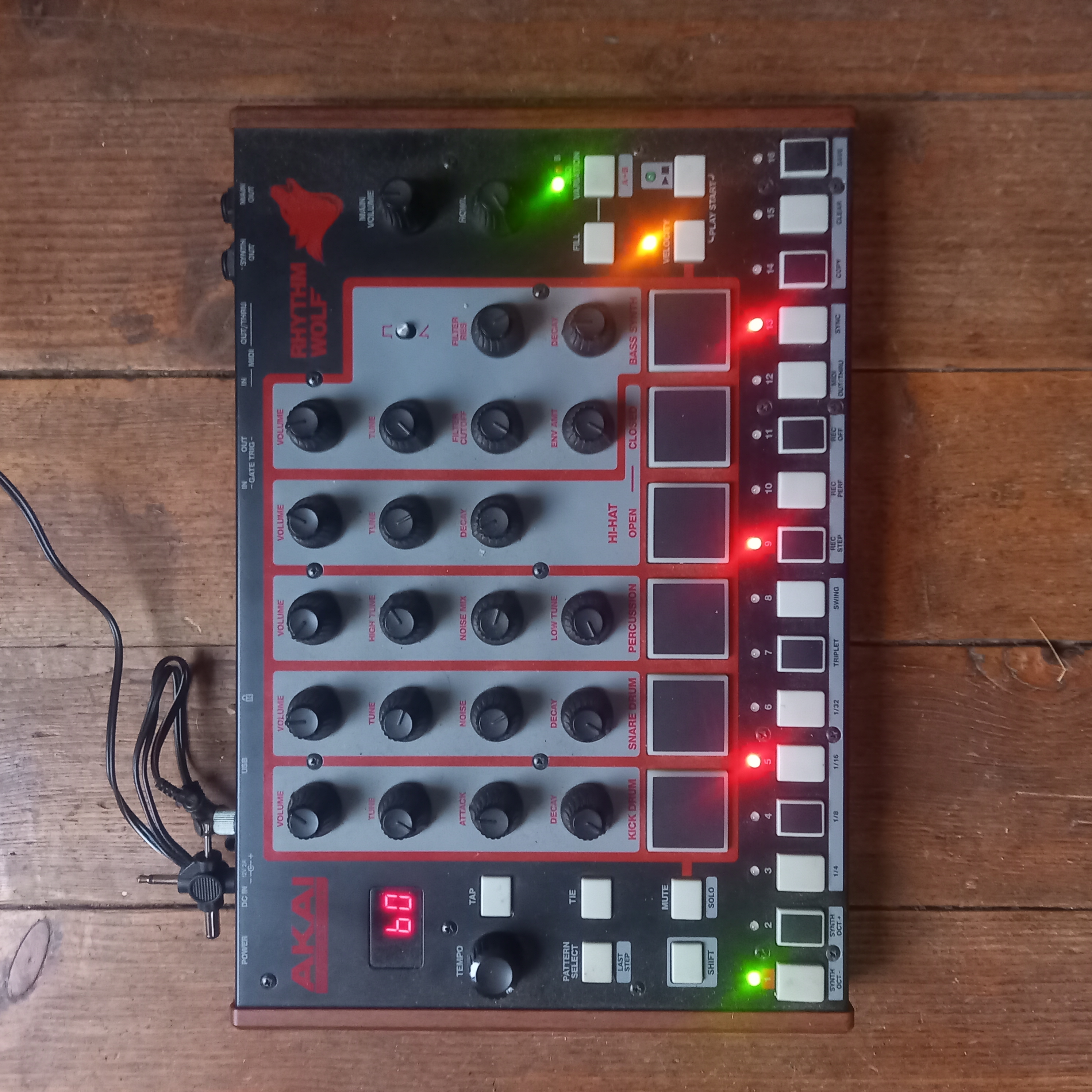 動作確認済】AKAI PROFESSIONAL RHYTHM WOLF AKAI Professionalの