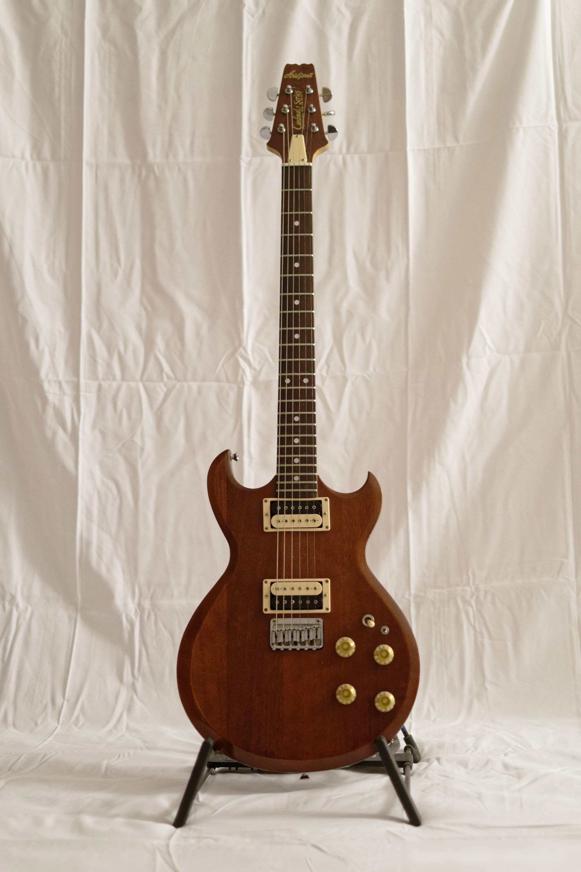 Cardinal CS-250 - Aria Pro II Cardinal CS-250 - Audiofanzine