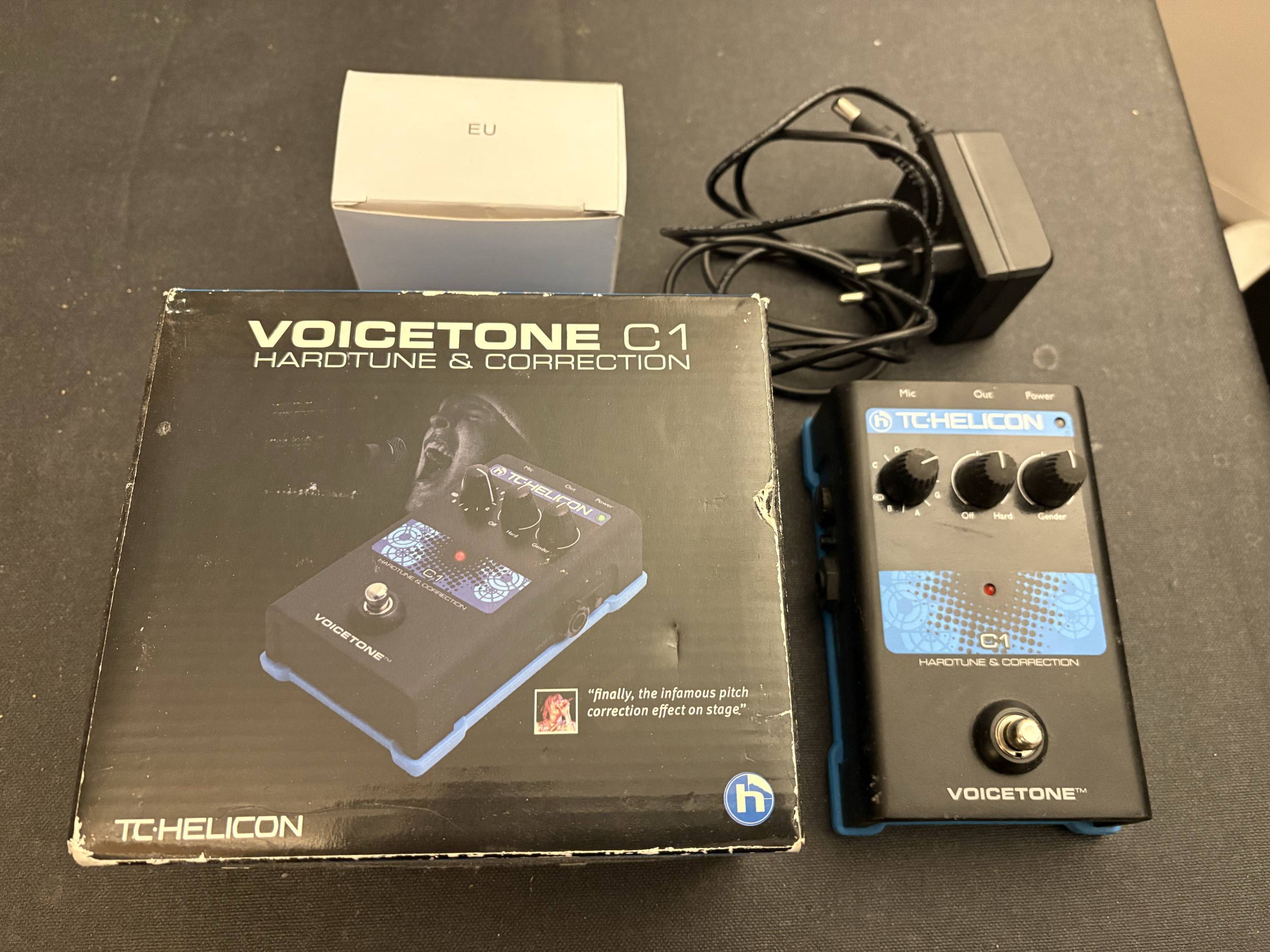 TC-HELICON VoiceTone C1 ボーカル用エフェクター (TCヘリコン ボイス