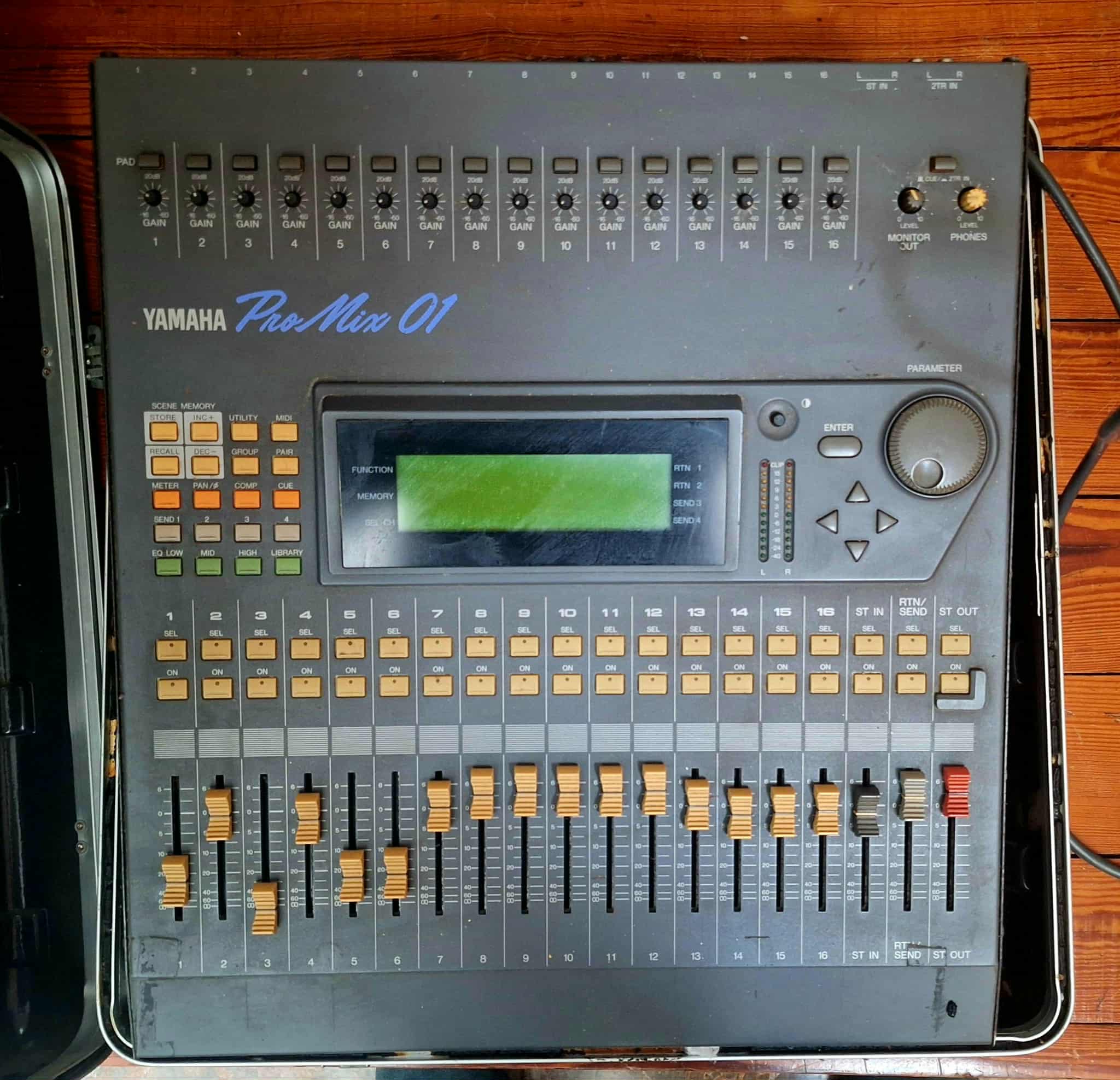 配信機器・PA機器・レコーディング機器 Yamaha ProMix 01 YAMAHA PRO