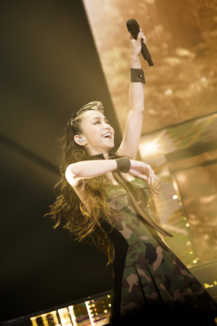 安室奈美恵 ライブスタイル 2016 2017 バック 安室奈美恵 ライブ