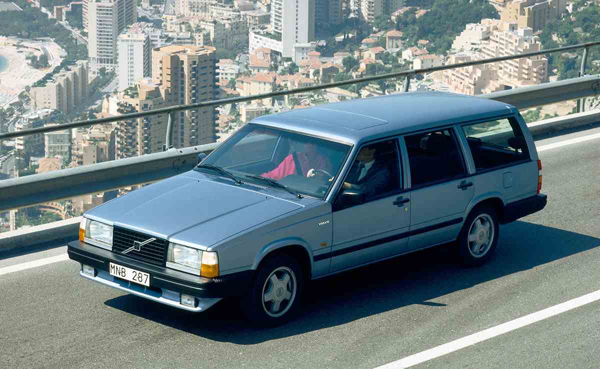 740 | 名車文化研究所