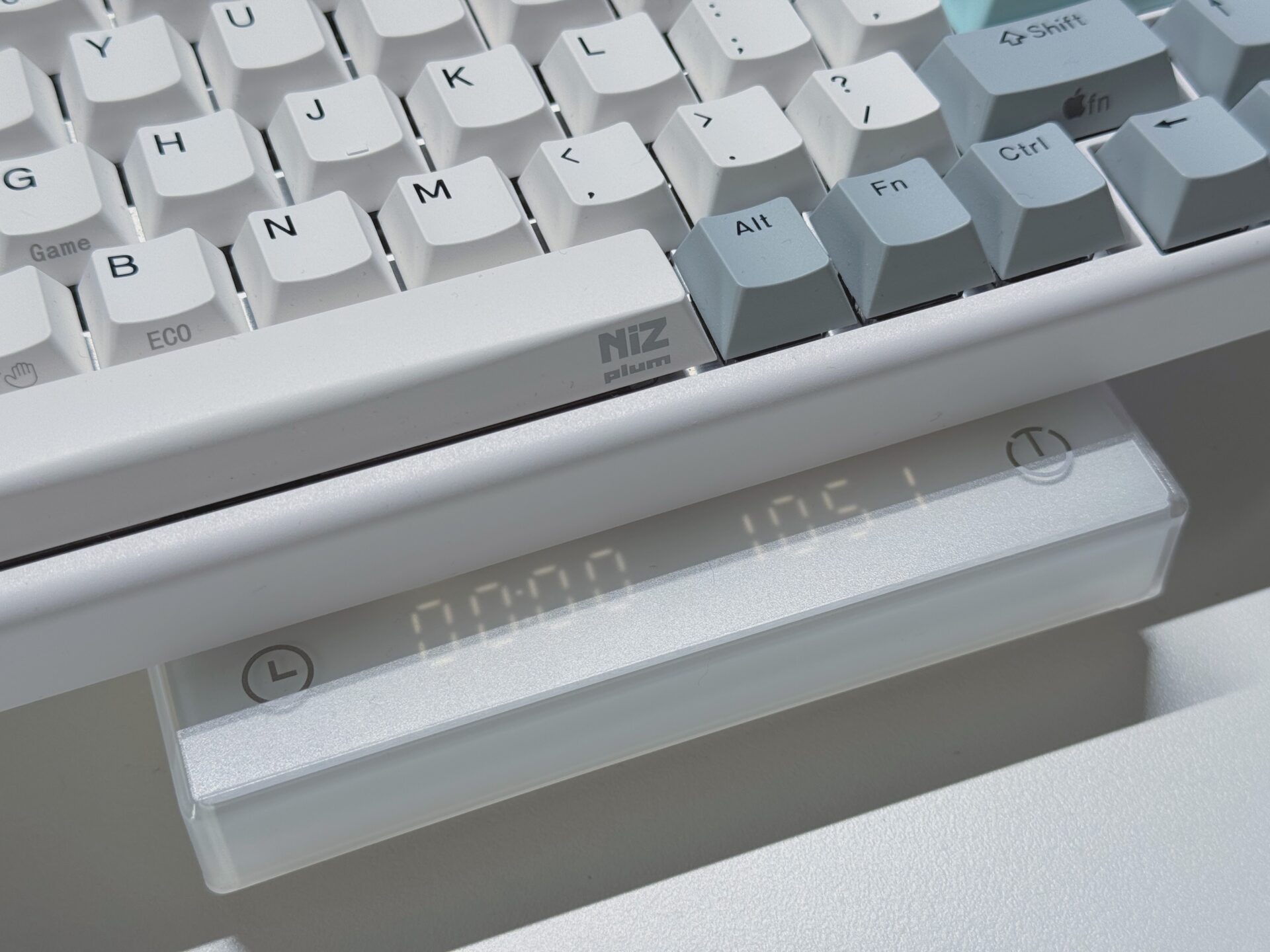 静電容量無接点方式キーボード《NiZ X99 Pro》をレビュー。快適な打ち