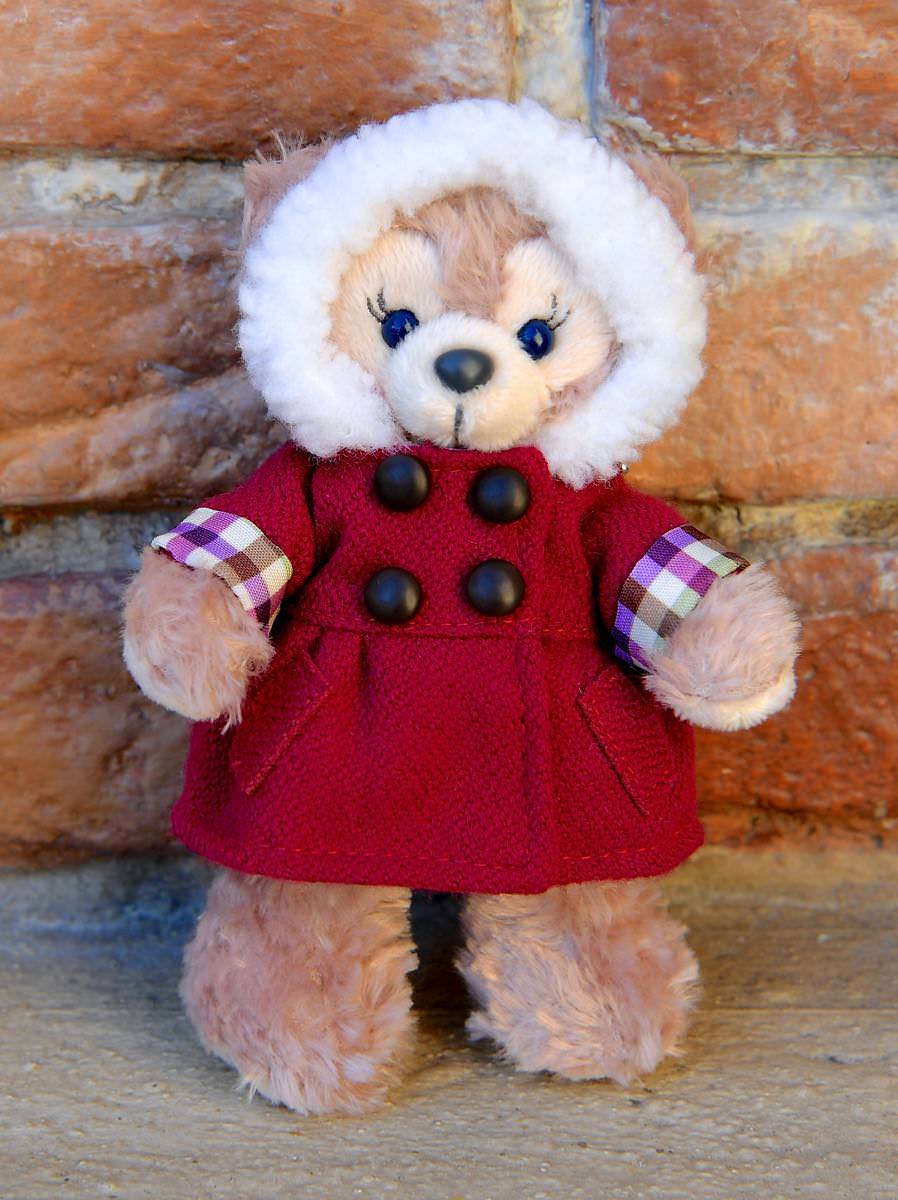 ふわもこフード付きコートがかわいい！ダッフィー2017冬ぬいぐるみバッジ -