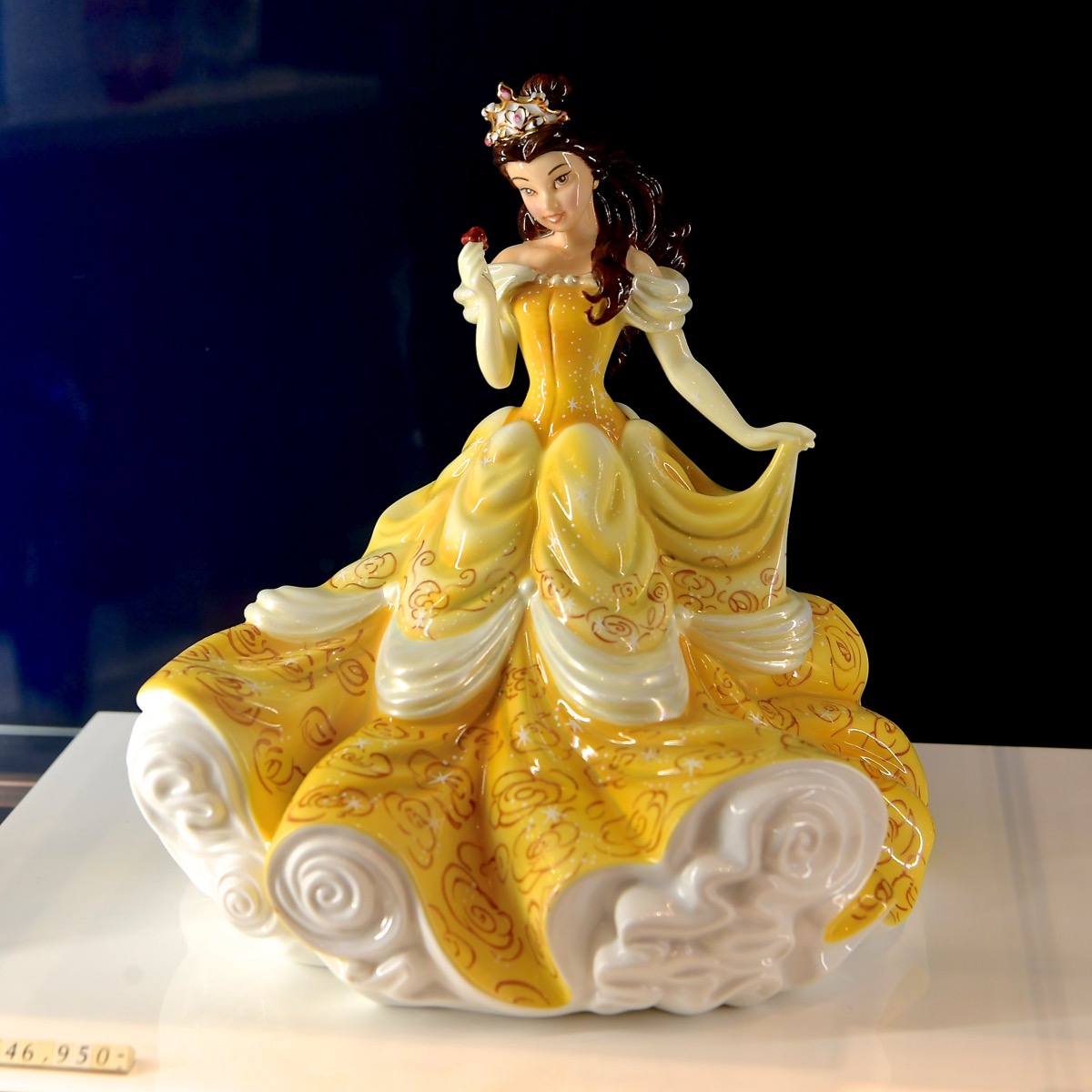 芸術的なディズニープリンセスグッズ！東京ディズニーランド｢ガラスの