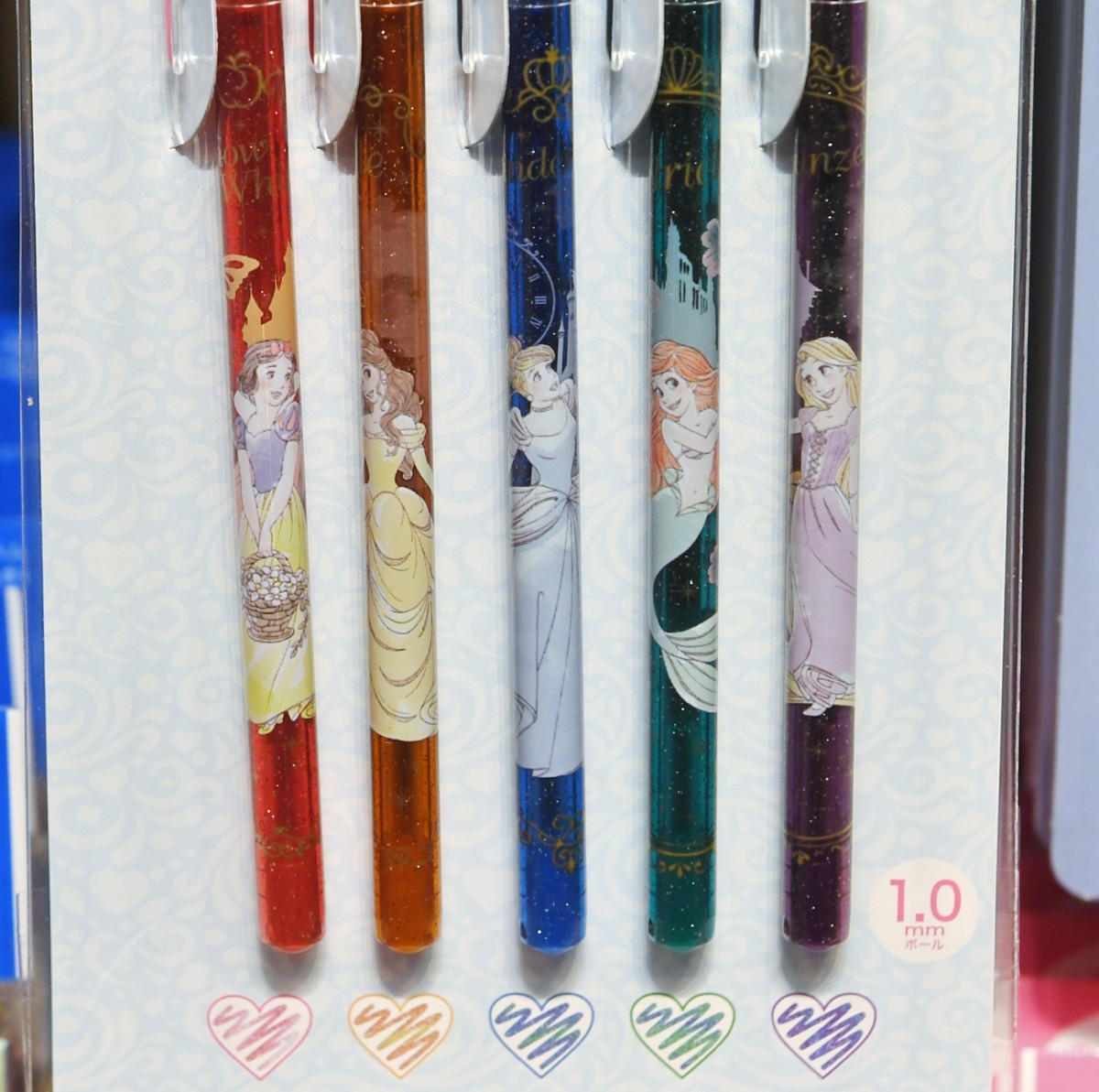 角度によって色味が変わる！東京ディズニーランド プリンセス