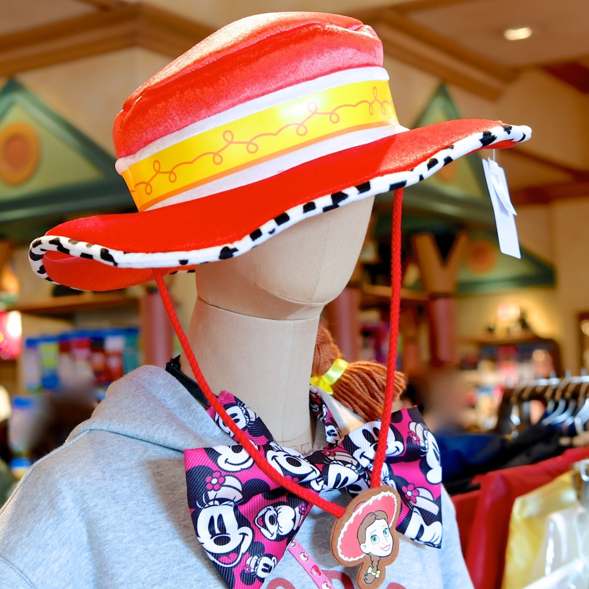 ディズニーリゾート トイストーリー ウッディ ジェシー ファンキャップ