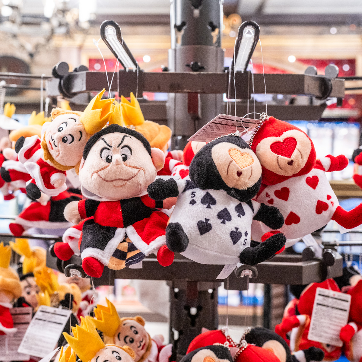 ☆ ディズニー 不思議の国のアリス ユニベアシティ キーチェーン