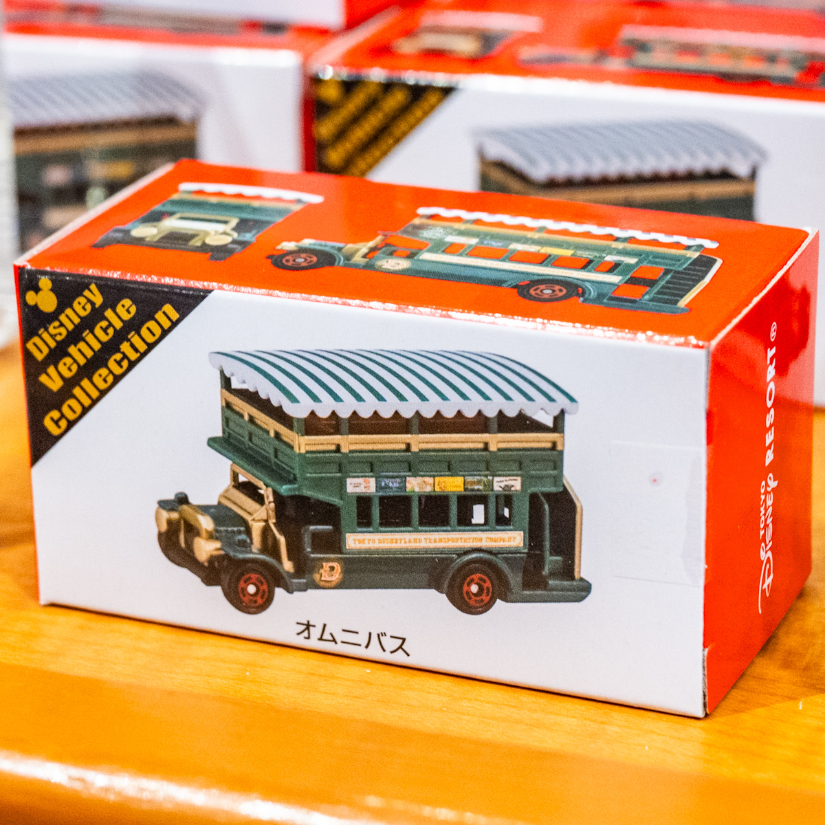 パークを走る「オムニバス」デザイン！東京ディズニーランド