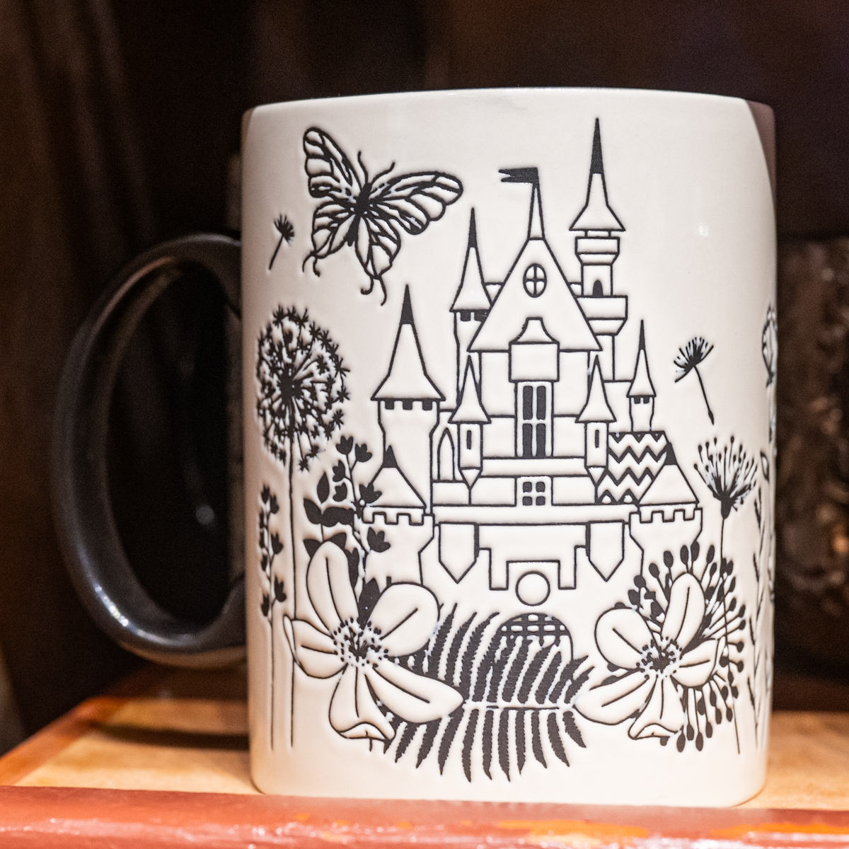 ボタニカルなシンデレラ城デザイン！東京ディズニーランド マグカップ -