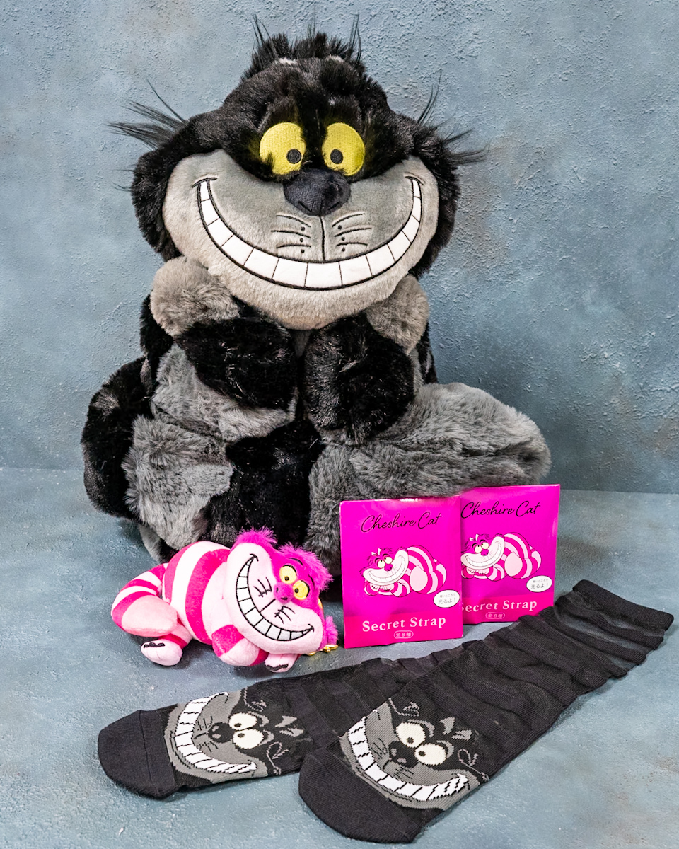 蓄光デザインも！ディズニーストア『ふしぎの国のアリス』2025チェシャ