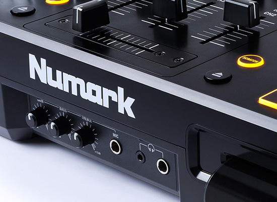 DJ機材 Numark Mixdeck Express 製品情報：Mixdeck Express：Numark