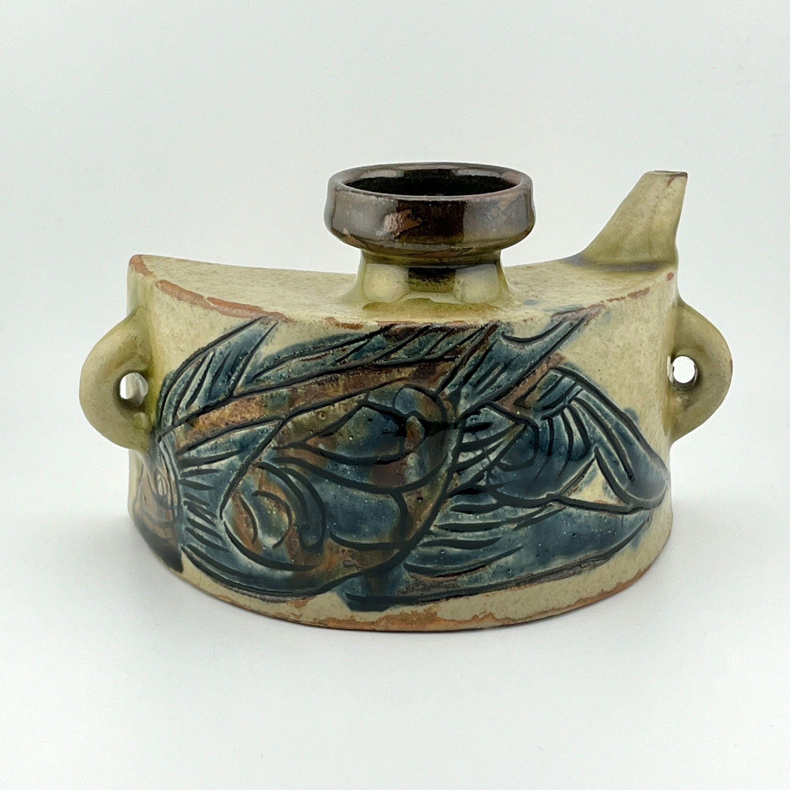 人気定番，2025】 【侍】人間国宝 金城次郎作 壷屋 魚文花瓶 共箱 С512