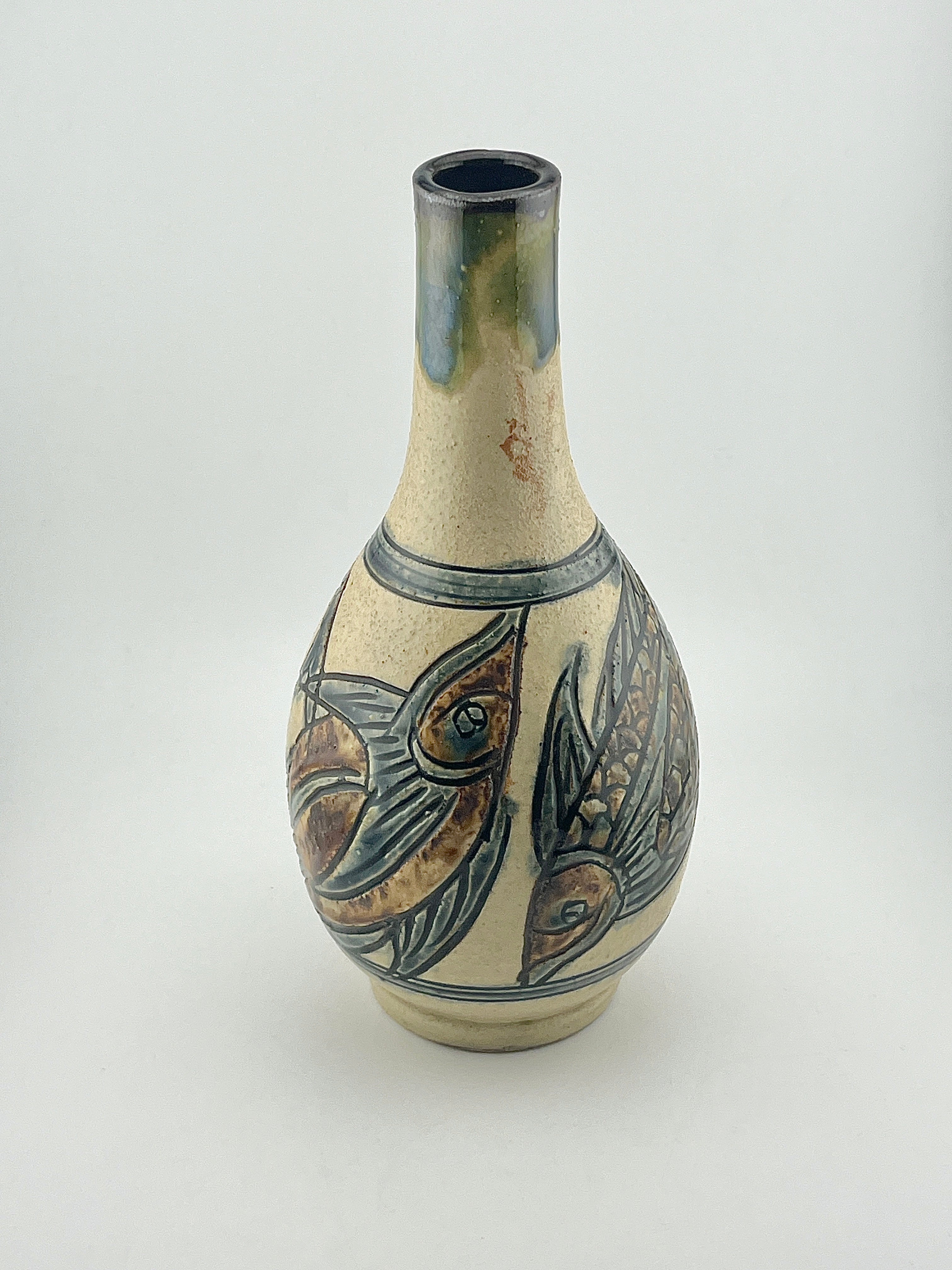 壷屋焼 金城次郎 海老魚文花瓶 箱なし 壷屋焼 金城次郎 海老魚文花瓶