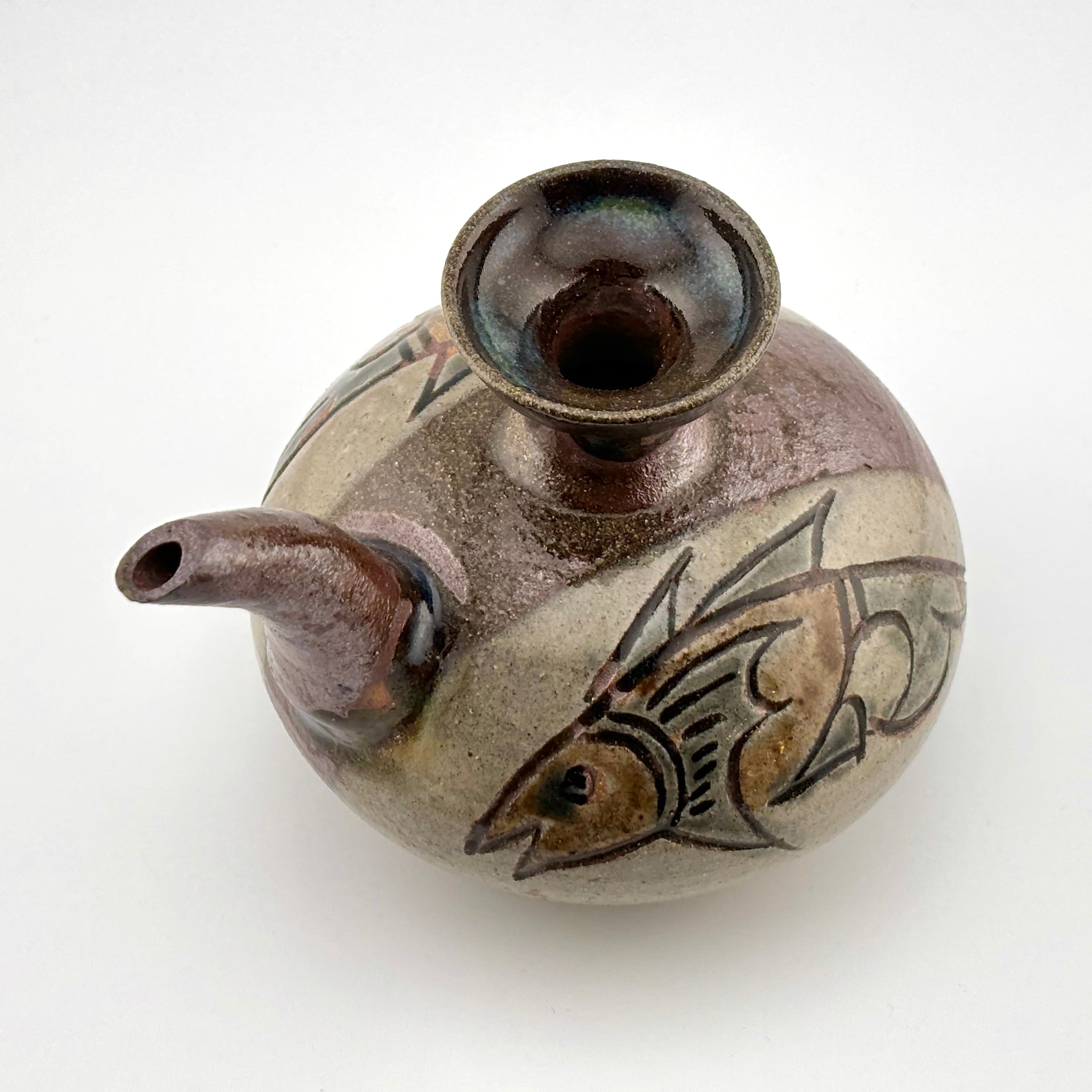 壺屋焼 人間国宝 金城次郎作 魚文カラカラ （笑う魚） – 生活民芸 なかむた