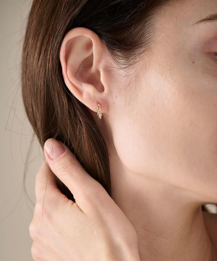 K10YG ツイスト フープ ピアス（771494） ｜ women（ウィメンズ