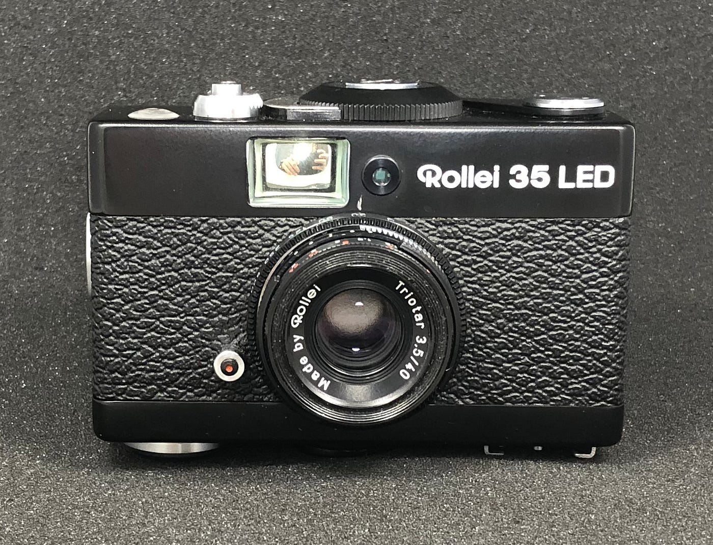 Rollei 35 LED review (1978–1980). 35mm film / 40mm / 3.5–22 / B 30