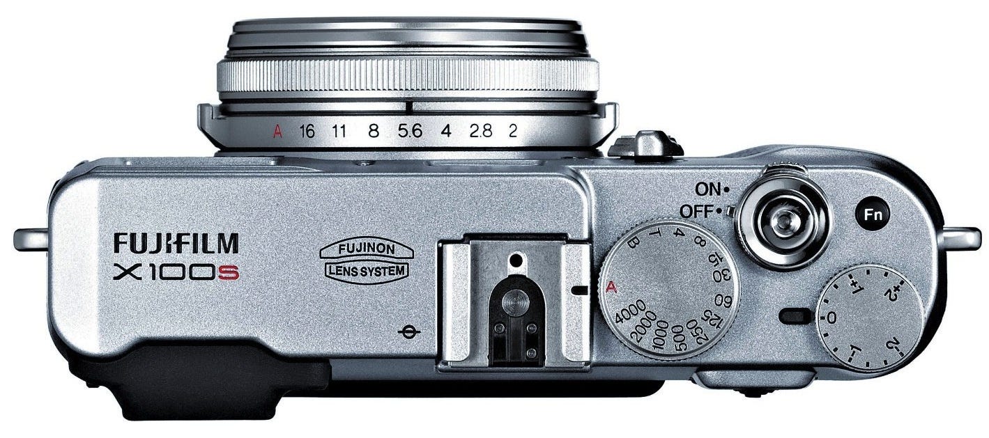 ☆極上品☆FUJIFILM デジタルカメラ X100S ❁大人気！❁ 富士フイルム