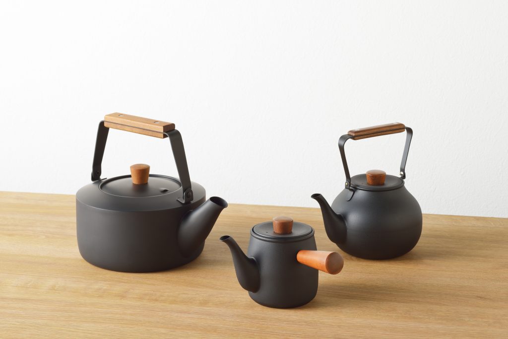 かがみ急須（大） - 宮崎製作所公式ウェブサイト