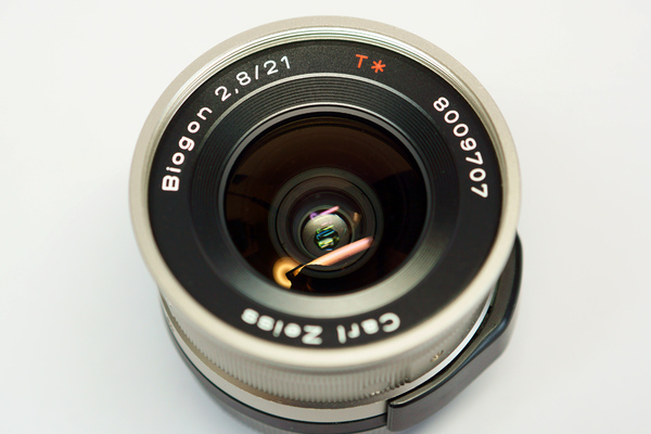 Carl Zeiss Biogon T* 21mm F2.8 G | b's mono-log