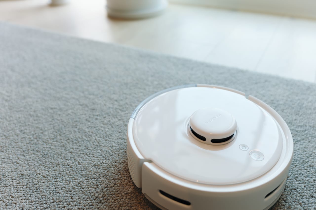 SwitchBot K10+ レビュー／世界最小のロボット掃除機。自動ゴミ収集や