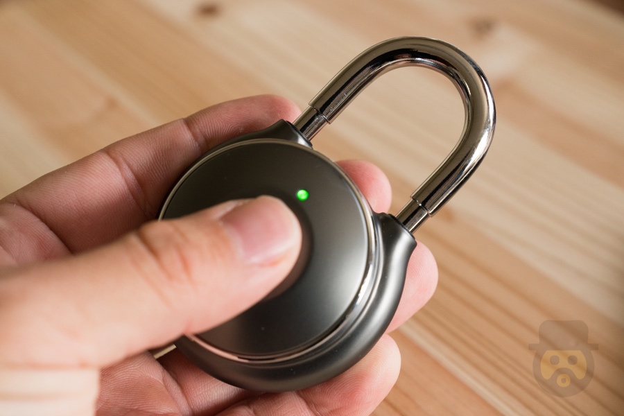 レビュー】スマホや指紋認証で簡単に施錠できるスマート南京錠