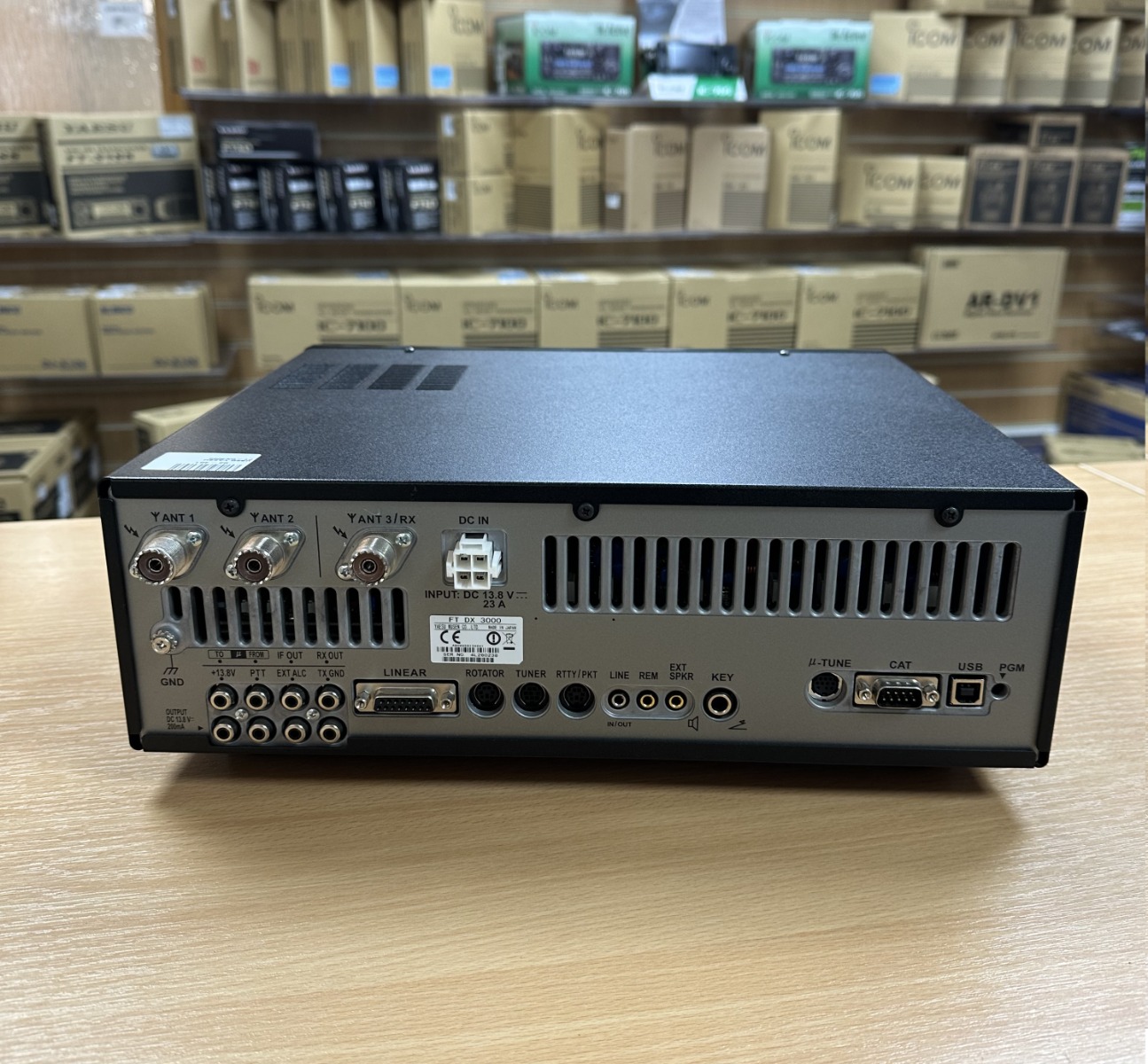 YAESU FT DX 3000 トランシーバー FH-2セット YAESU FT DX 3000