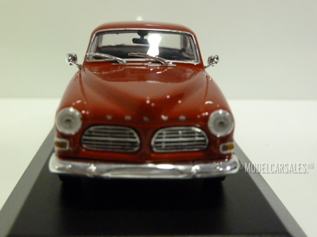 Volvo 121 Amazon Red (korsbarsrod) 1:43 430171000 MINICHAMPS