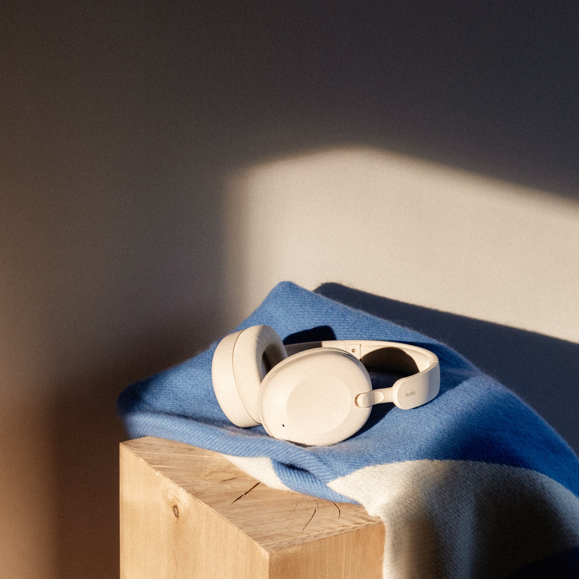 国内総代理店】Sudio | K2 ワイヤレスヘッドホン | モダニティストア
